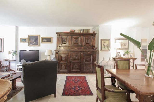 2 makuuhuone Huoneisto myytävänä paikassa Marbella mukana uima-altaan - 599 000 € (Ref: 9509595)