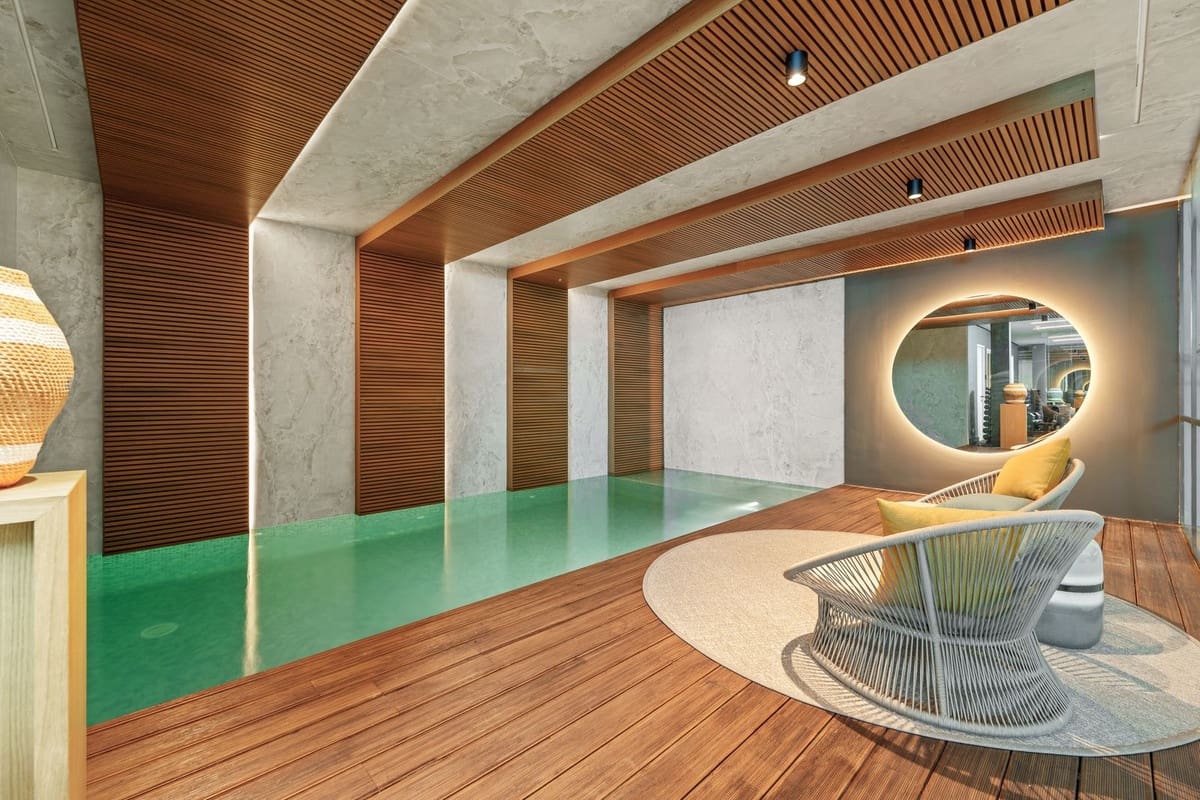 6 bedroom Villa for sale in La Quinta with pool garage - € 7,450,000 (Ref: 9509602)