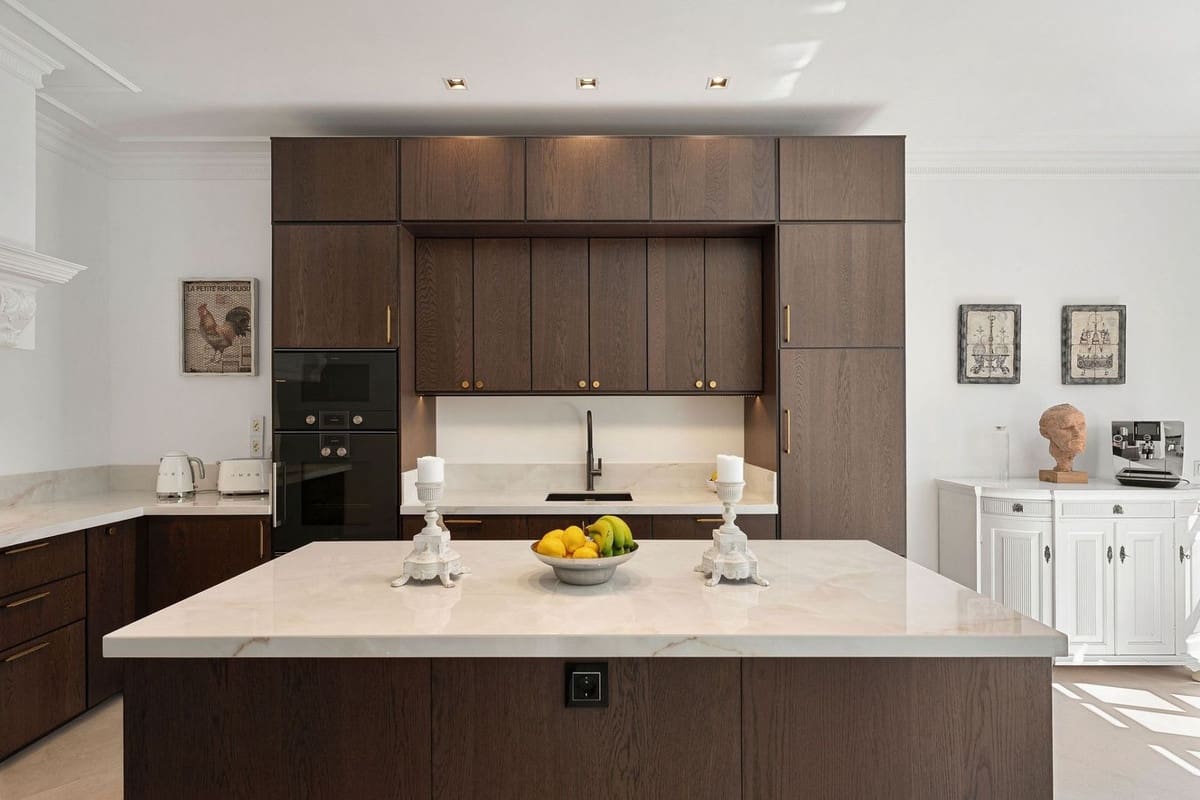 4 bedroom Villa for sale in Benahavis with pool garage - € 4,500,000 (Ref: 9509605)