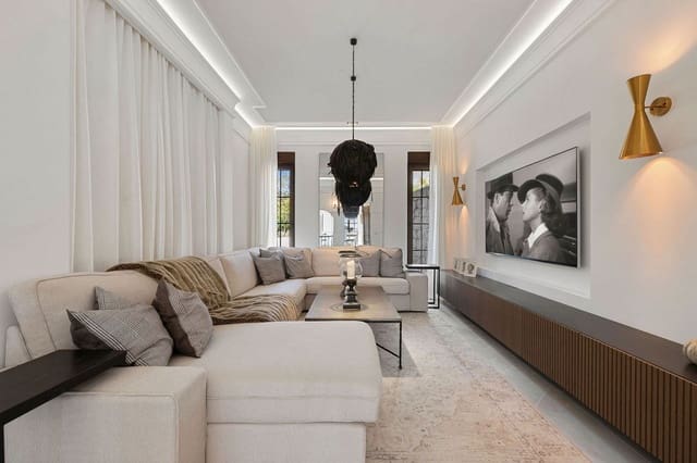 4 bedroom Villa for sale in Benahavís with pool garage - € 4,500,000 (Ref: 9509605)