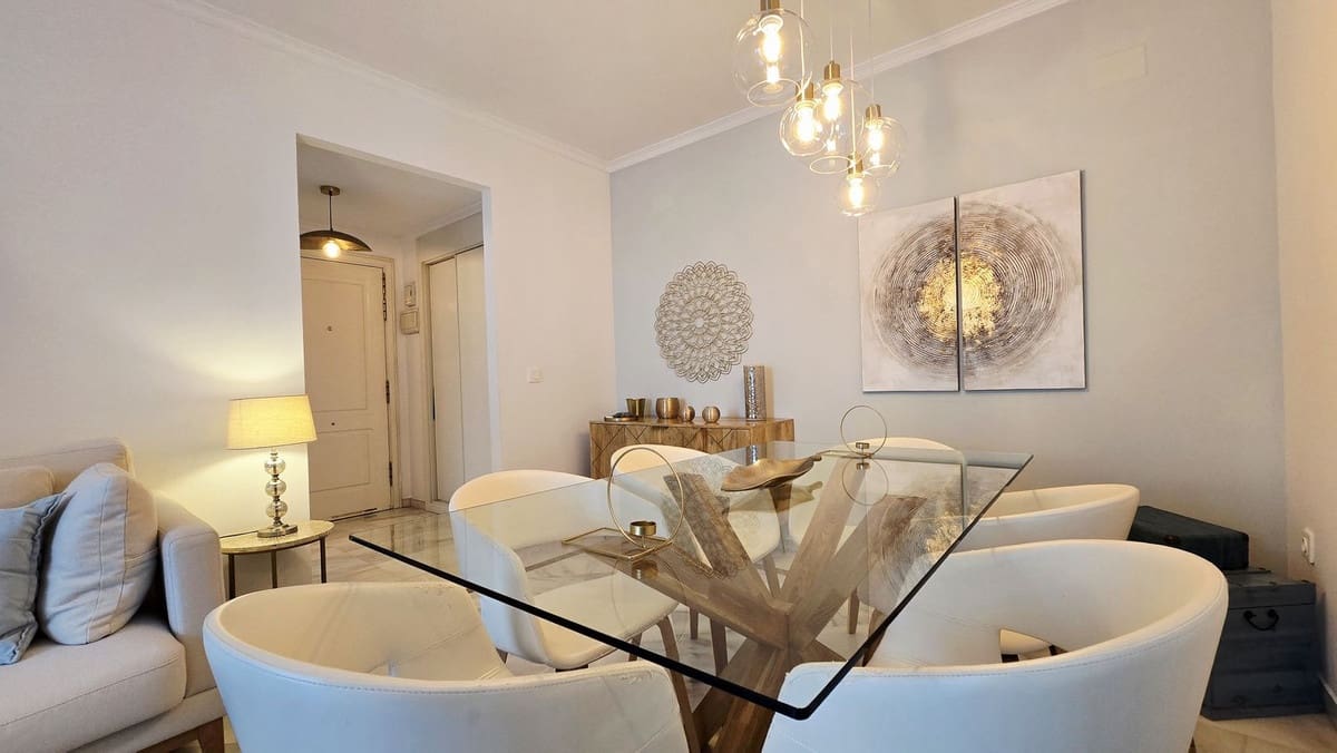 2 soverom Leilighet til salgs i Nueva Andalucia med svømmebasseng - € 385 000 (Ref: 9509609)