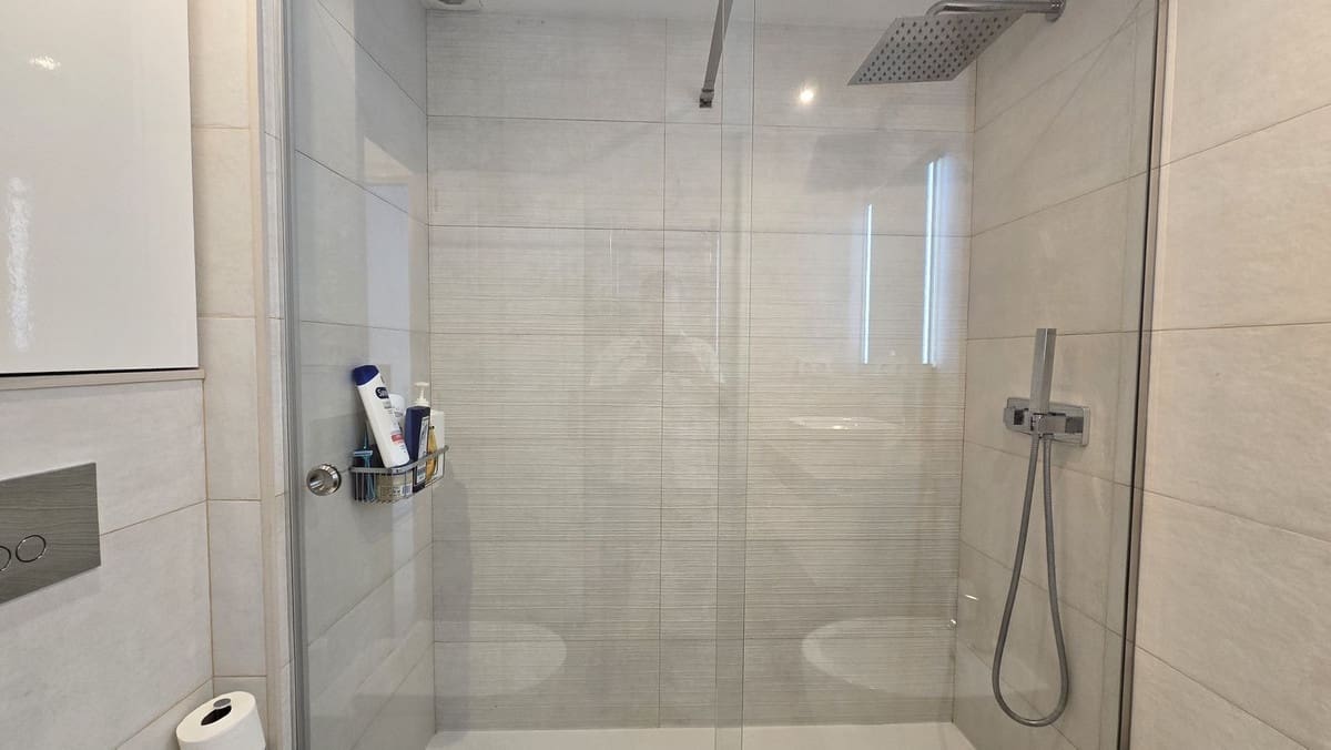 2 soverom Leilighet til salgs i Nueva Andalucia med svømmebasseng - € 385 000 (Ref: 9509609)