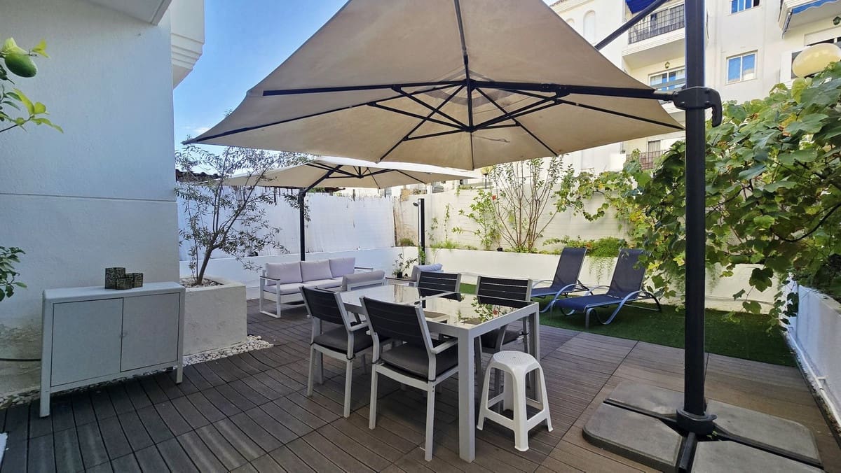 2 soverom Leilighet til salgs i Nueva Andalucia med svømmebasseng - € 385 000 (Ref: 9509609)