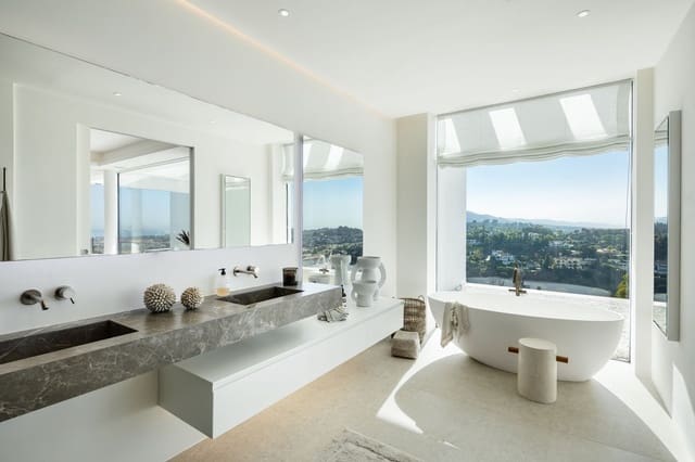 6 quarto Moradia para venda em La Quinta, Benahavís com piscina garagem - 6 950 000 € (Ref: 9509615)