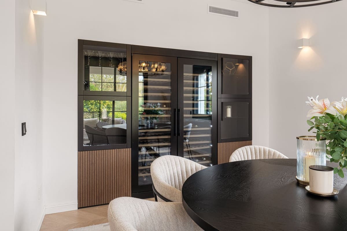 6 sypialnia Willa na sprzedaż w Estepona z basenem garażem - 2 895 000 € (Ref: 9509618)