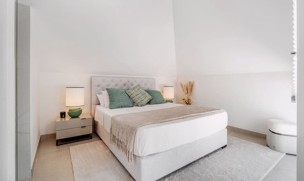 5 soveværelse Penthouse til salg i Nueva Andalucia med swimmingpool - € 1.995.000 (Ref: 9509623)