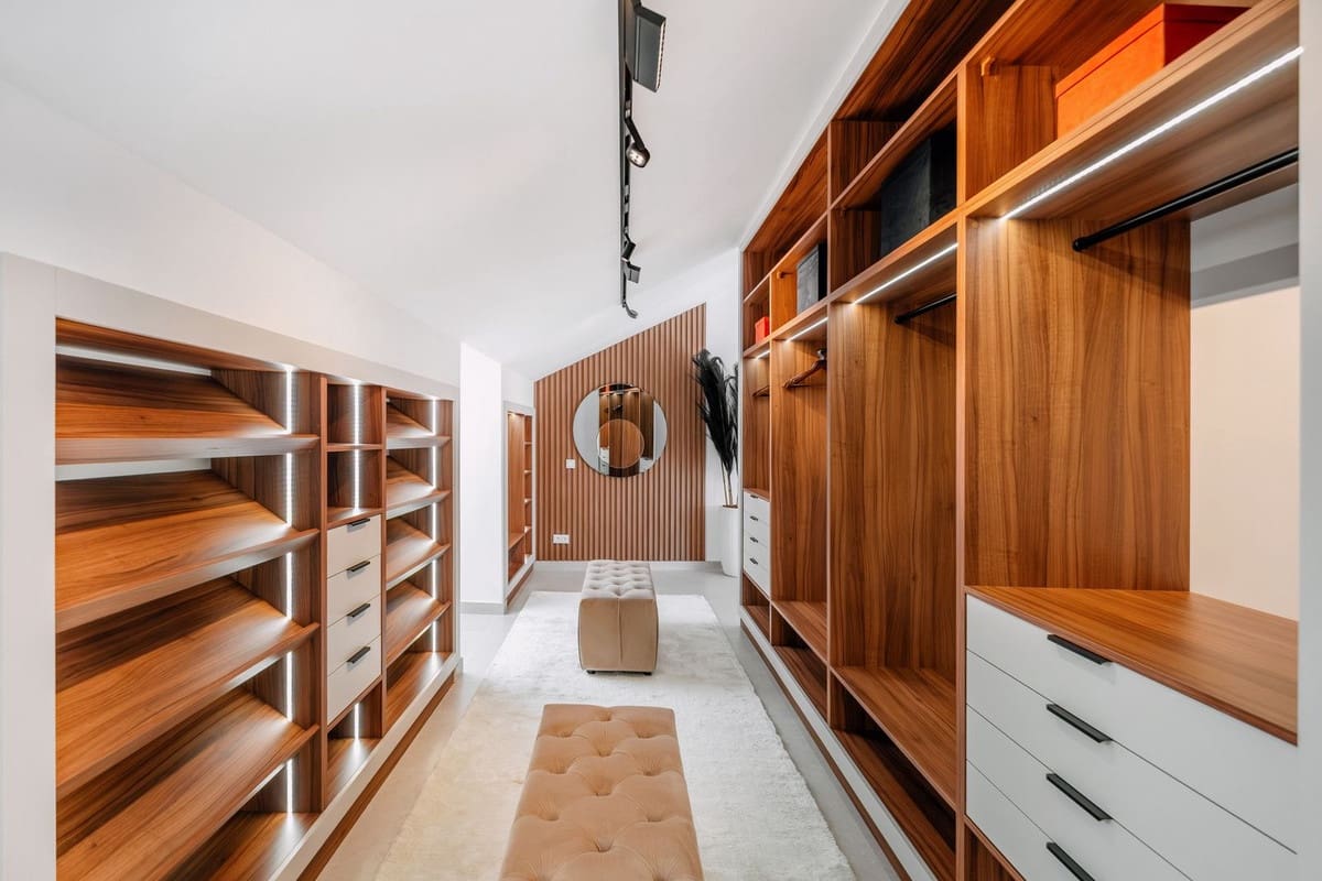 5 chambre Penthouse à vendre à Nueva Andalucia avec piscine - 1 995 000 € (Ref: 9509623)