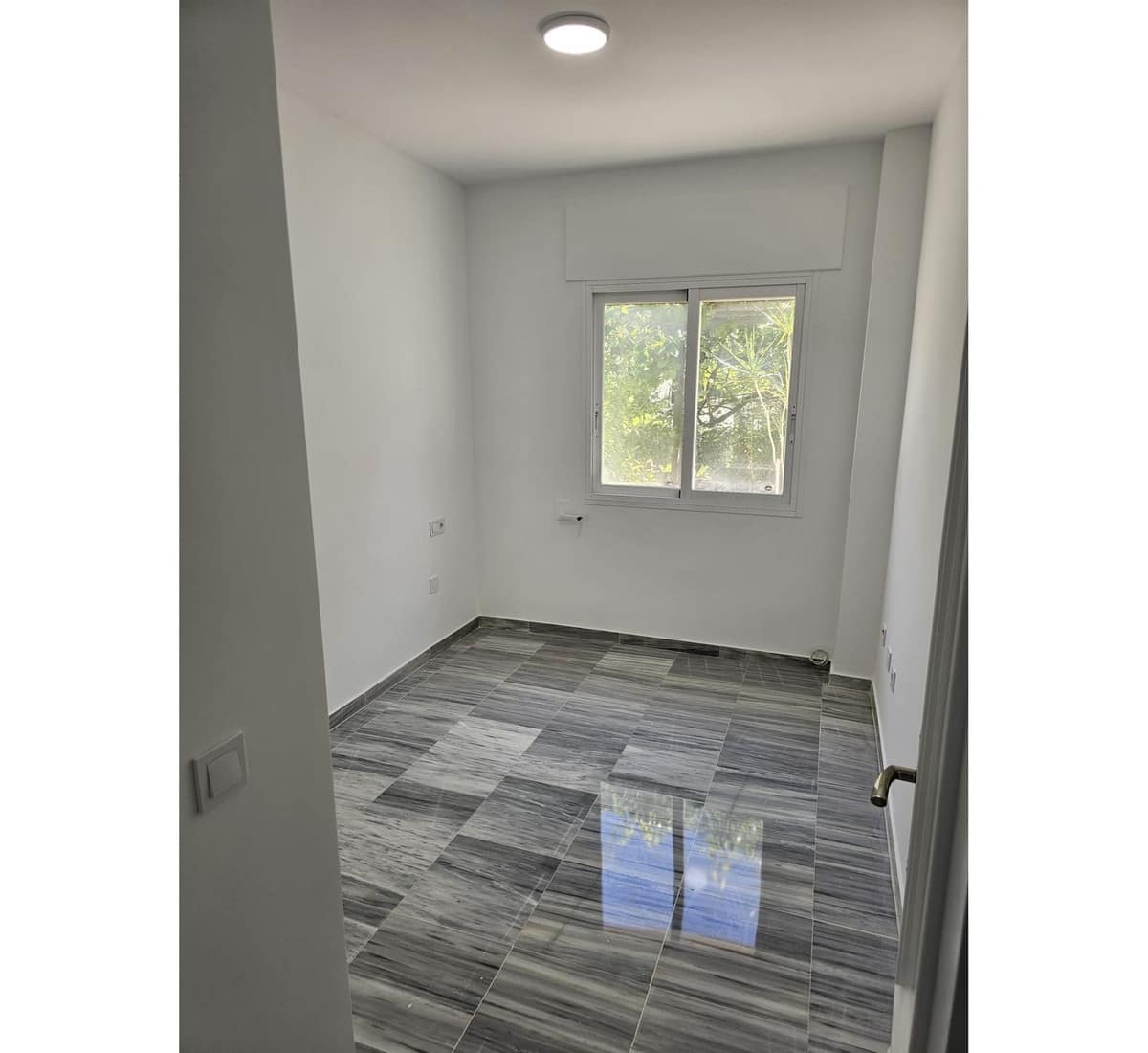 4 makuuhuone Huoneisto myytävänä paikassa Marbella mukana uima-altaan 
autotalli - 995 000 € (Ref: 9509627)