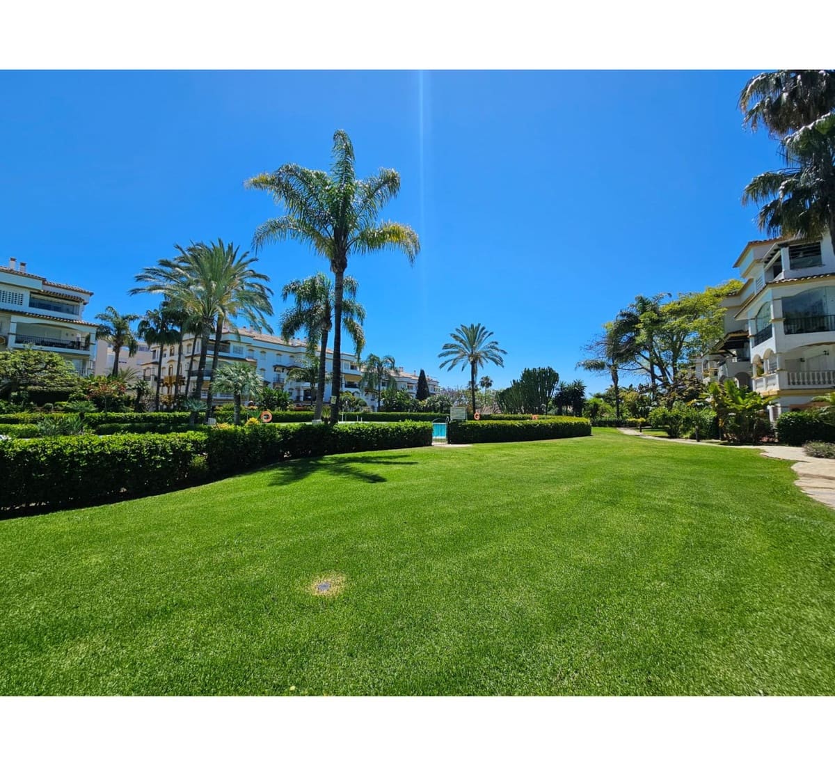 4 makuuhuone Huoneisto myytävänä paikassa Marbella mukana uima-altaan 
autotalli - 995 000 € (Ref: 9509627)