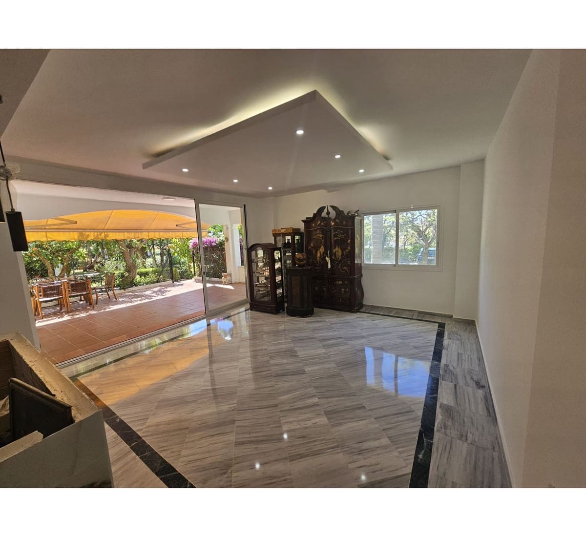 4 sovrum Lägenhet till salu i Marbella med pool garage - 995 000 € (Ref: 9509627)