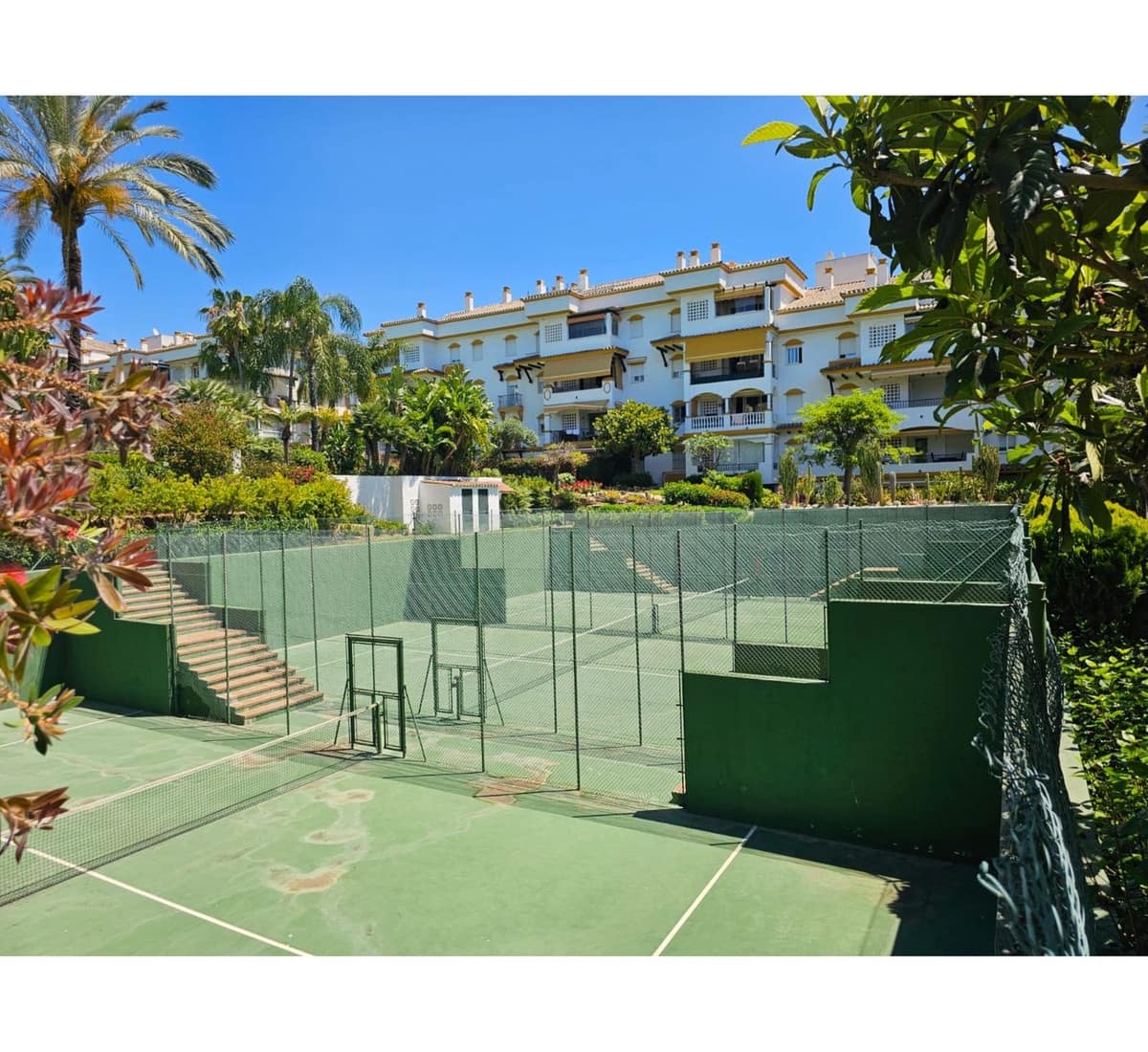 4 sovrum Lägenhet till salu i Marbella med pool garage - 995 000 € (Ref: 9509627)