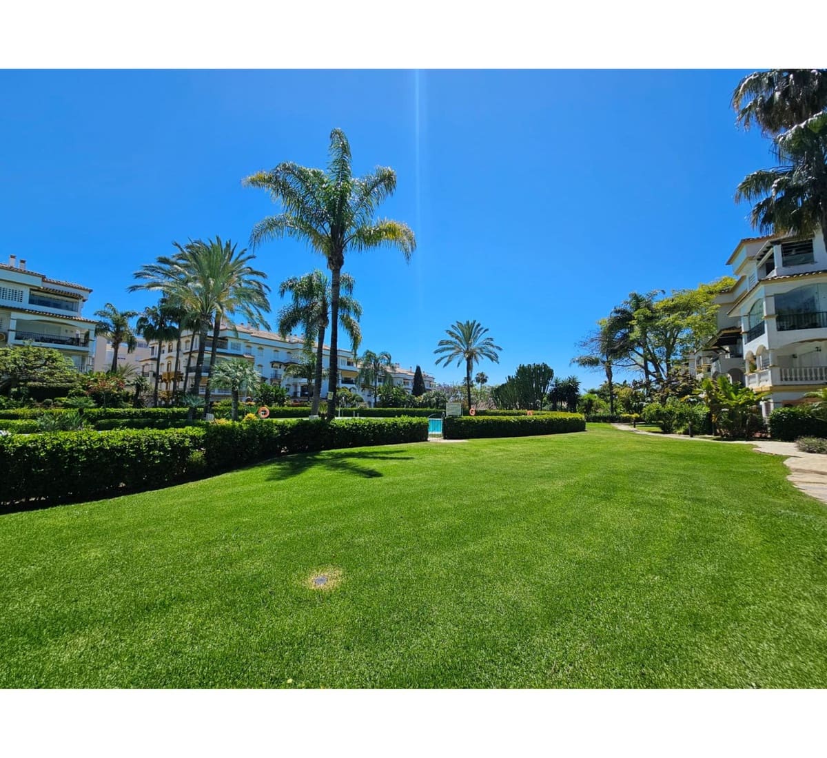 4 sovrum Lägenhet till salu i Marbella med pool garage - 995 000 € (Ref: 9509627)