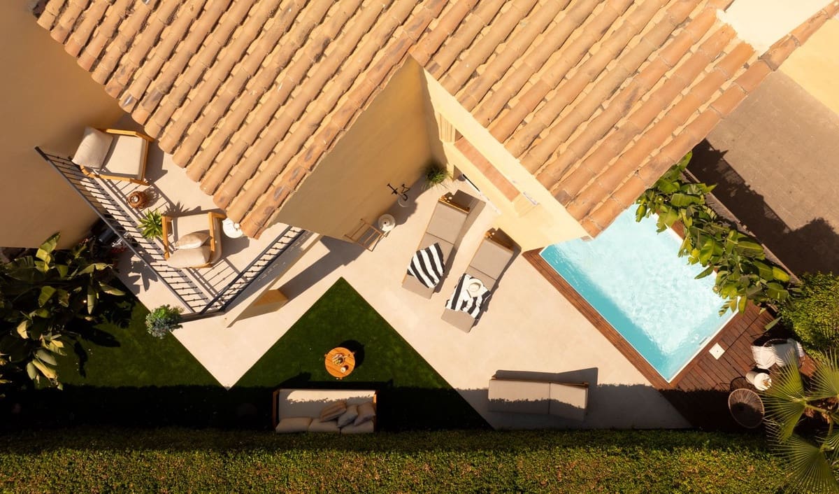 Casa de 4 habitaciones en San Pedro de Alcantara en venta con piscina garaje - 1.595.000 € (Ref: 9509628)