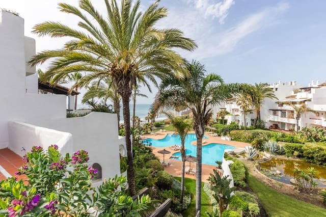 3 soverom Penthouse til salgs i Puerto Banus, Marbella med svømmebasseng - € 2 100 000 (Ref: 9509630)