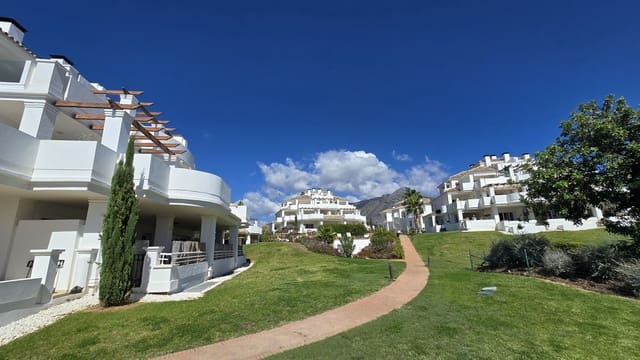 2 Zimmer Apartment zu verkaufen in Nueva Andalucia, Marbella mit Pool Garage - 530.000 € (Ref: 9509638)
