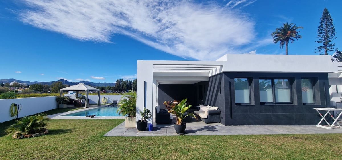 3 bedroom Villa for sale in Marbella with pool garage - € 2,450,000 (Ref: 9509640)