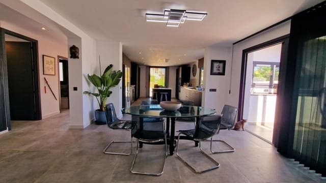 3 chambre Villa/Maison à vendre à Marbella avec piscine garage - 2 450 000 € (Ref: 9509640)