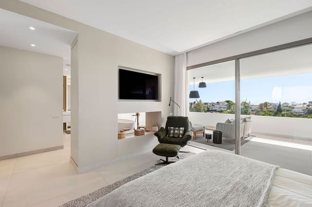 4 bedroom Semi-detached Villa for sale in Nueva Andalucia, Marbella with pool garage - € 4,650,000 (Ref: 9509654)