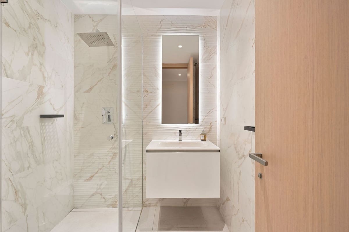 4 slaapkamer Halfvrijstaande villa te koop in Nueva Andalucia met zwembad garage - € 4.650.000 (Ref: 9509654)