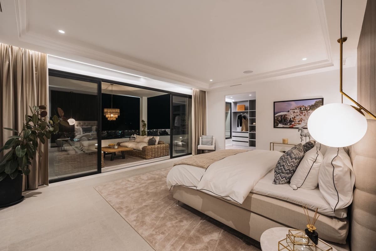 6 bedroom Villa for sale in Los Flamingos with pool garage - € 6,995,000 (Ref: 9509659)