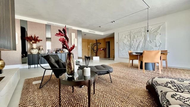 4 soverom Penthouse til salgs i Puerto Banus, Marbella med svømmebasseng garasje - € 4 500 000 (Ref: 9509662)