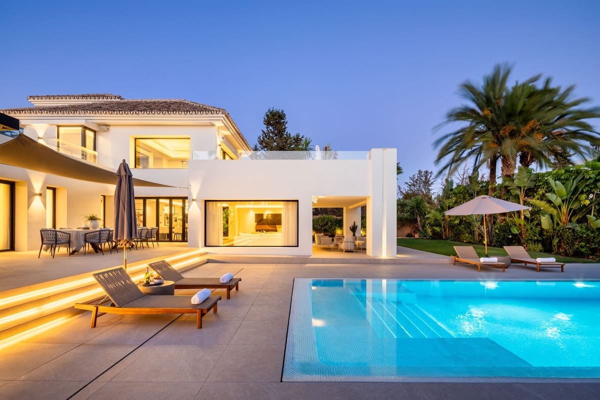 6 bedroom Villa for sale in Nueva Andalucia with pool garage - € 5,850,000 (Ref: 9509664)