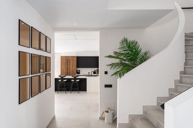 5 sypialnia Willa na sprzedaż w Elviria, Marbella z basenem garażem - 3 200 000 € (Ref: 9509667)