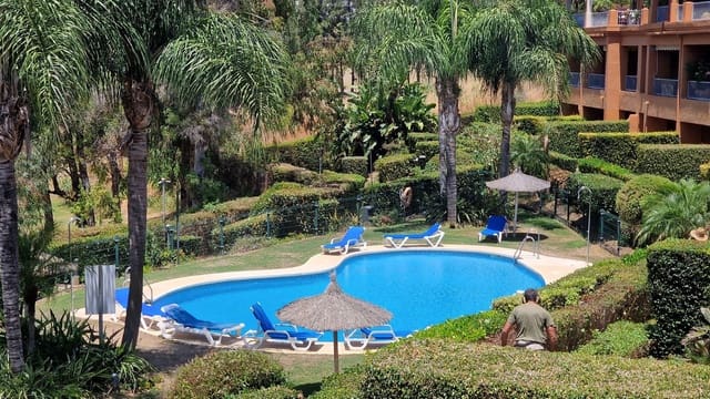 2 soveværelse Lejlighed til leje i Atalaya-Isdabe, Estepona med swimmingpool garage - € 2.400 (Ref: 9511331)