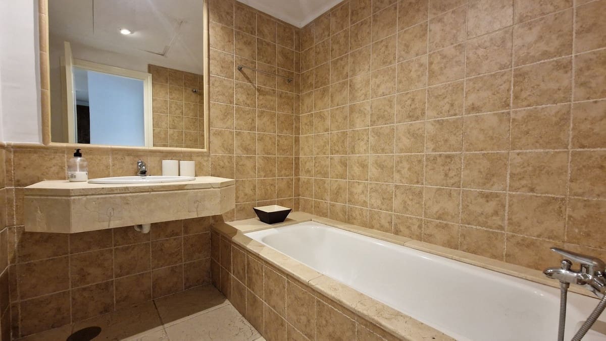 2 bedroom Apartment for rent in Atalaya-Isdabe with pool garage - € 2,200 (Ref: 9511331)