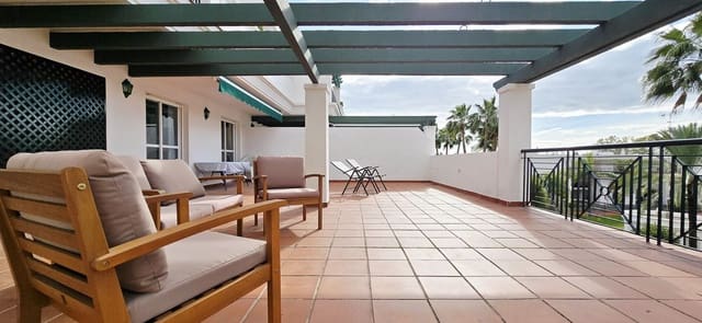 2 soverom Leilighet til salgs i Nueva Andalucia, Marbella med svømmebasseng garasje - € 450 000 (Ref: 9521067)