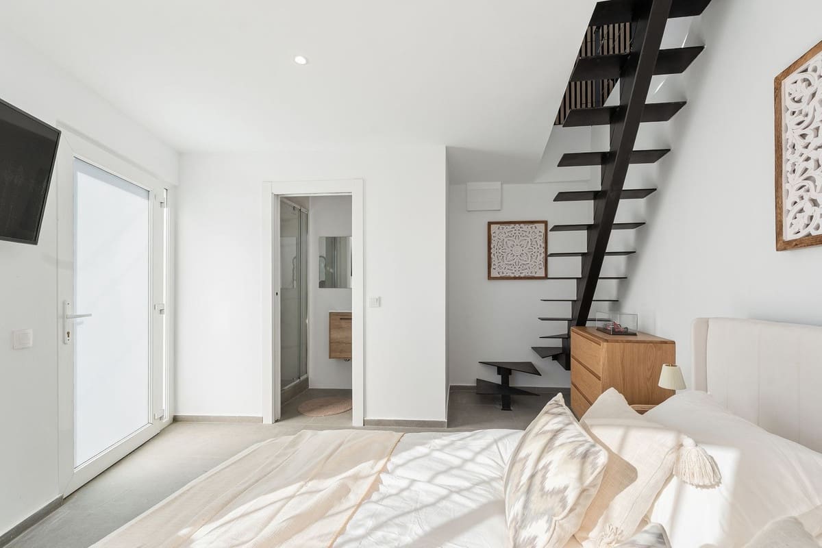 3 quarto Moradia Geminada para venda em Nueva Andalucia - 595 000 € (Ref: 9524969)