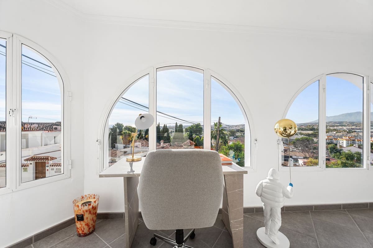 3 quarto Moradia Geminada para venda em Nueva Andalucia - 595 000 € (Ref: 9524969)