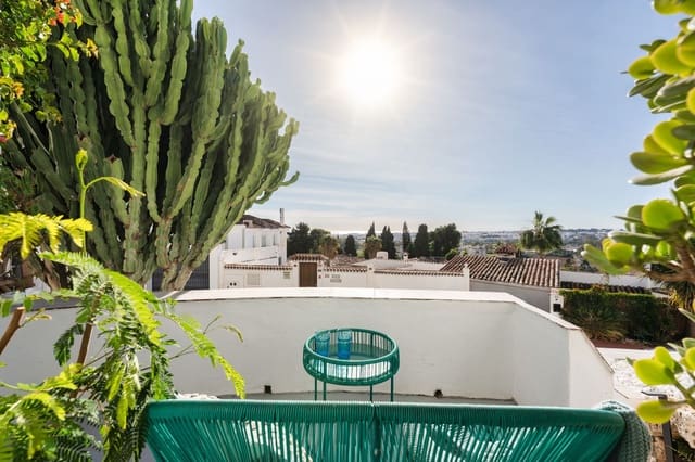 3 soveværelse Semi-Rækkehus til salg i Nueva Andalucia, Marbella - € 595.000 (Ref: 9524969)
