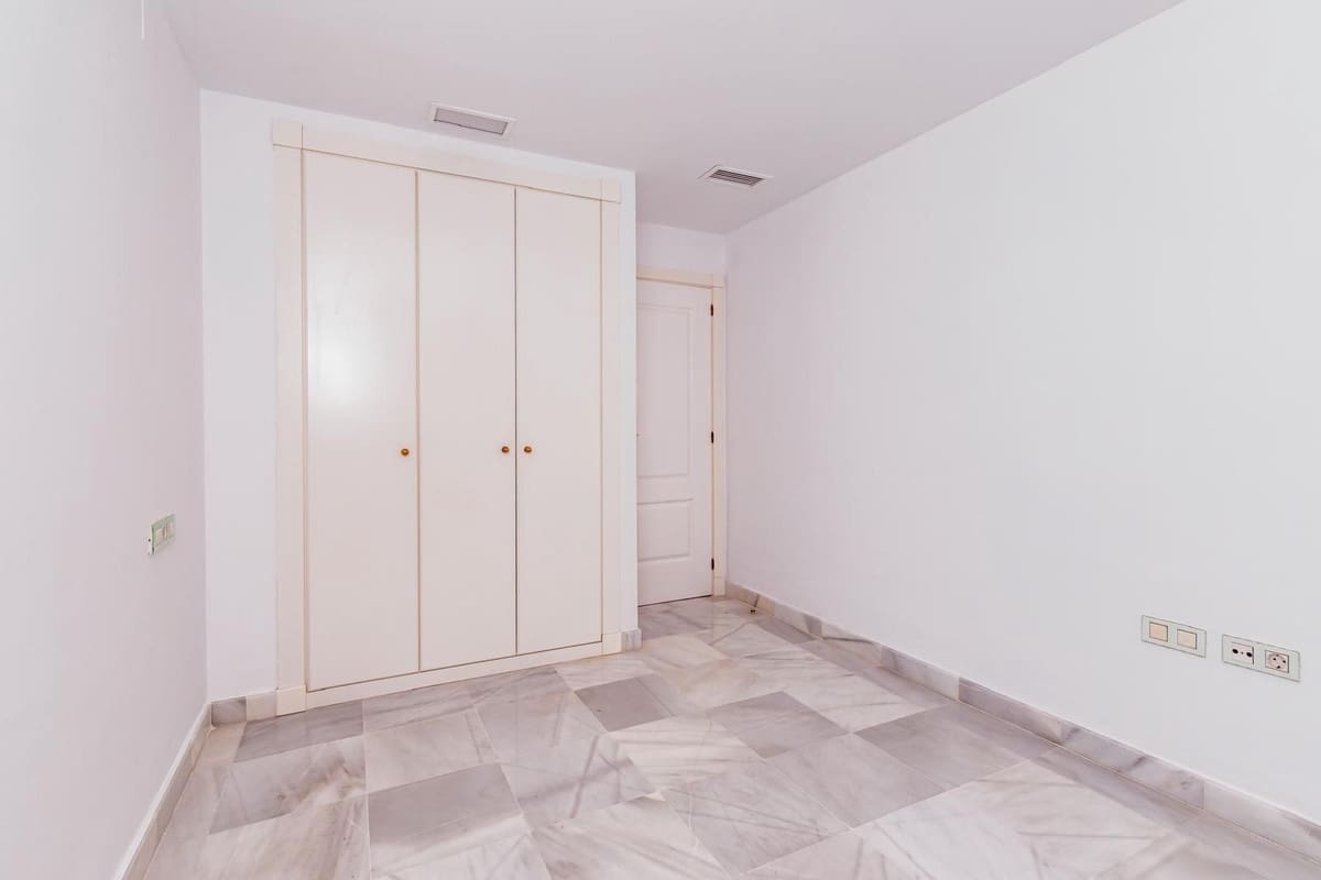 4 sovrum Lägenhet till salu i New Golden Mile med pool garage - 850 000 € (Ref: 9532560)