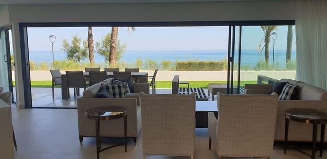 3 bedroom Townhouse for sale in Estepona with pool garage - € 3,450,000 (Ref: 9538999)