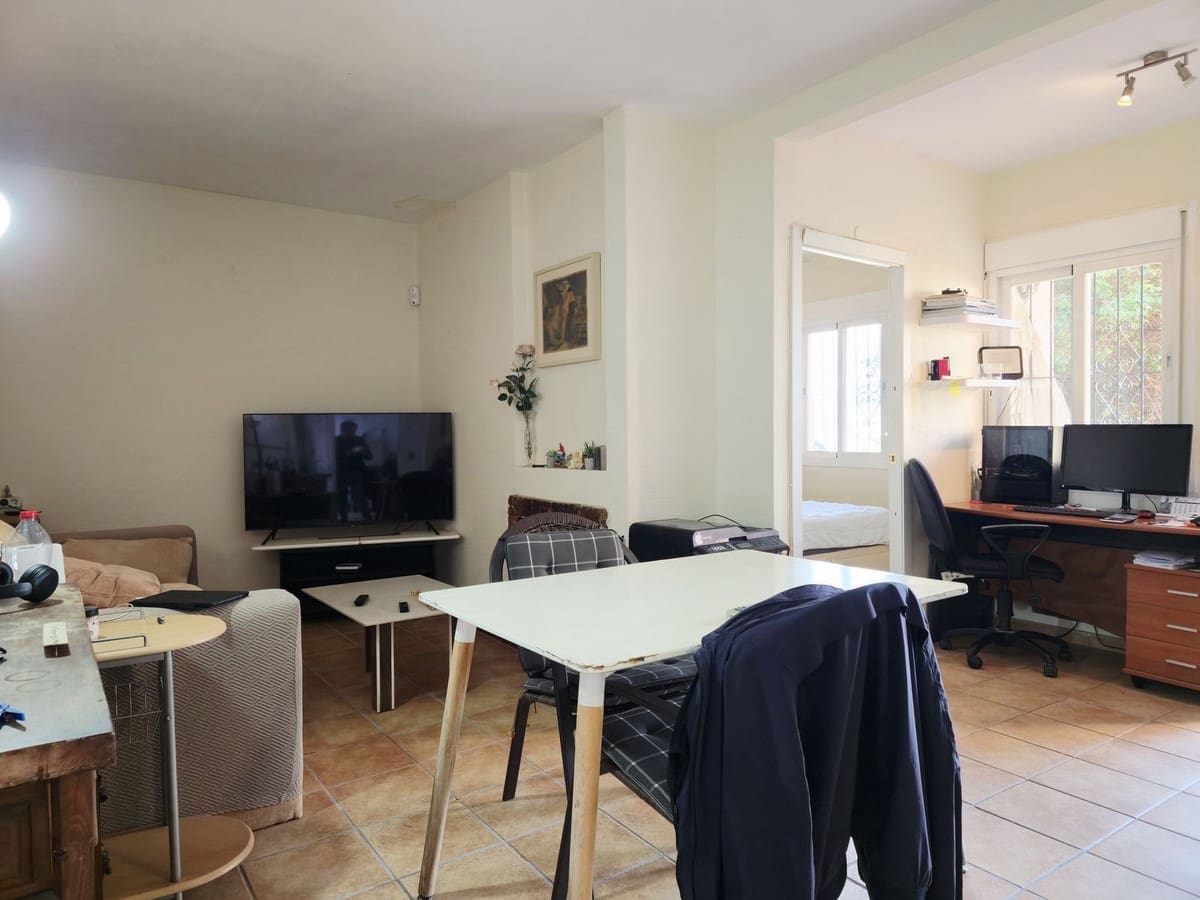 1 soverom Hus til salgs i Nueva Andalucia med garasje - € 245 000 (Ref: 9542950)