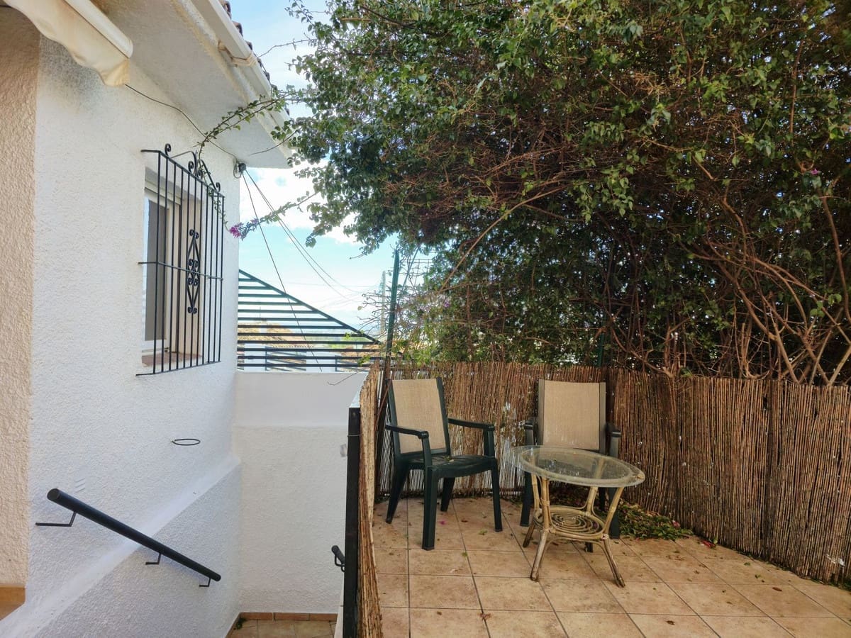 1 soverom Hus til salgs i Nueva Andalucia med garasje - € 245 000 (Ref: 9542950)
