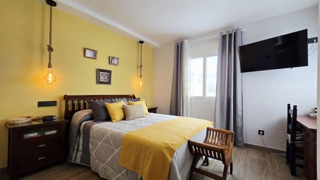 2 bedroom Apartment for sale in Nueva Andalucia, Marbella with pool garage - € 460,000 (Ref: 9557395)