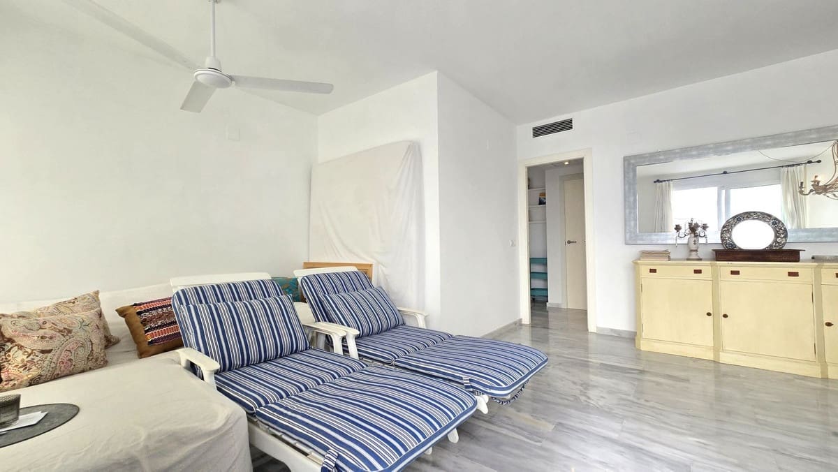 1 sypialnia Apartament na sprzedaż w Nueva Andalucia z basenem garażem - 379 000 € (Ref: 9557475)