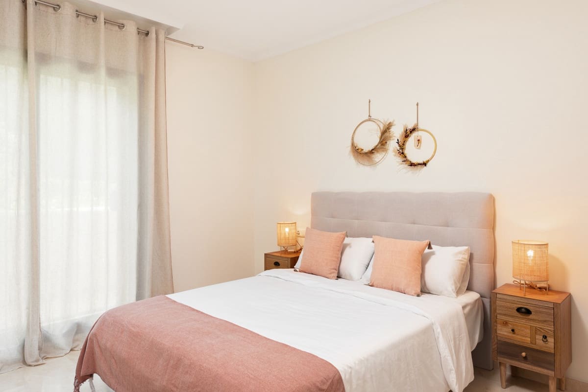 3 soverom Leilighet til leie i La Quinta med svømmebasseng garasje - € 2 500 (Ref: 9560700)