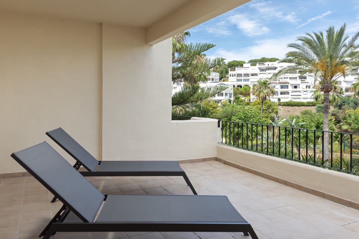 3 soverom Leilighet til leie i La Quinta med svømmebasseng garasje - € 2 500 (Ref: 9560700)