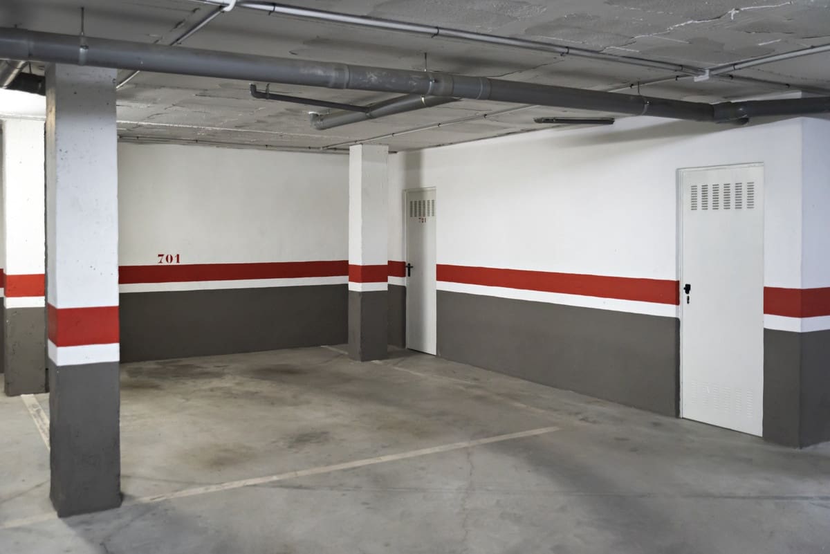 3 soverom Leilighet til leie i La Quinta med svømmebasseng garasje - € 2 500 (Ref: 9560700)