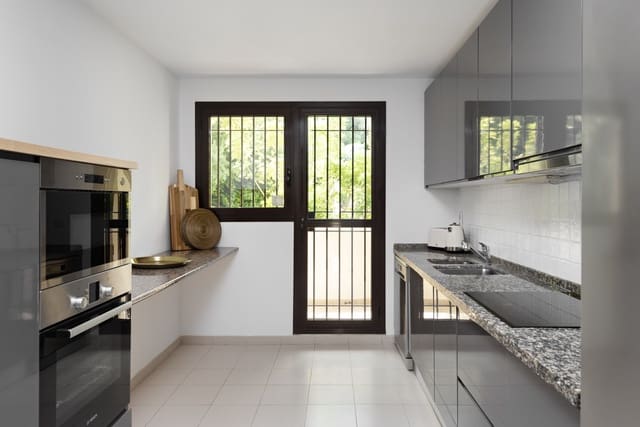 3 slaapkamer Appartement te huur in La Quinta, Benahavís met zwembad garage - € 2.500 (Ref: 9560700)