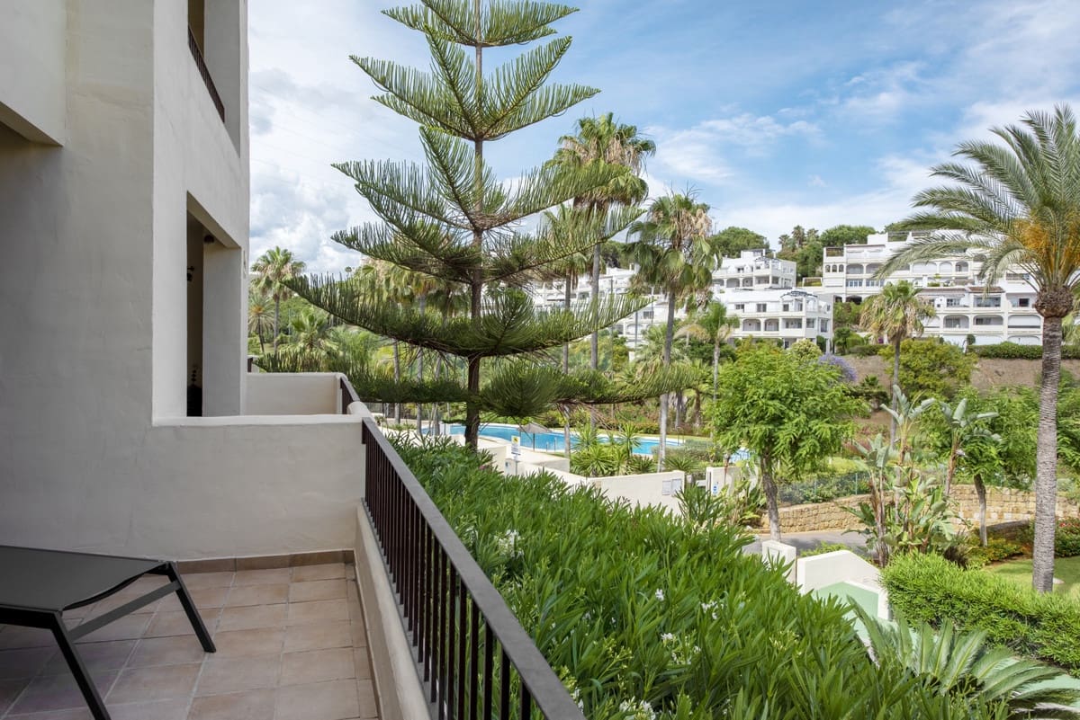 3 soverom Leilighet til leie i La Quinta med svømmebasseng garasje - € 2 500 (Ref: 9560700)