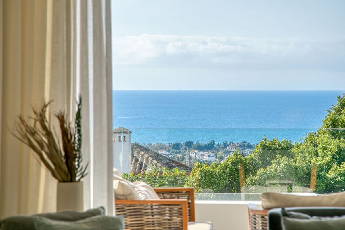 4 bedroom Apartment for sale in Marbella with pool garage - € 3,850,000 (Ref: 9578265)