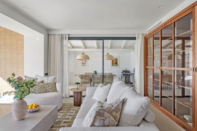 4 chambre Villa/Maison à vendre à Nueva Andalucia, Marbella avec piscine garage - 2 895 000 € (Ref: 9588210)