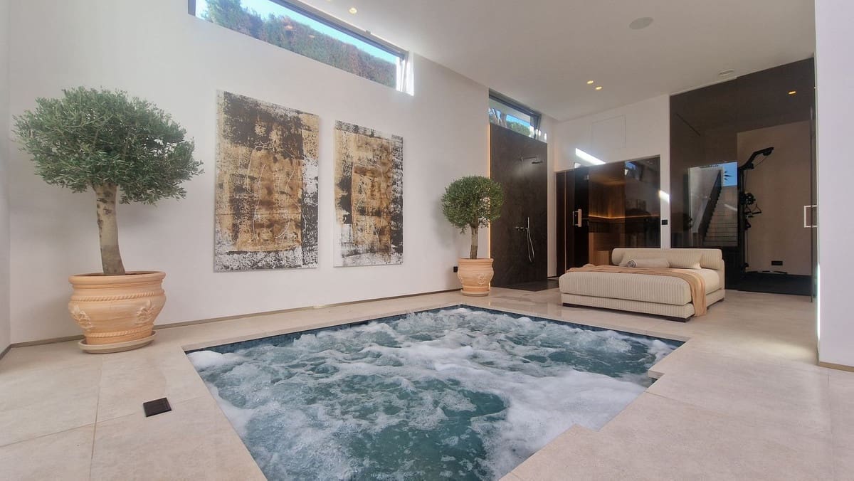 6 sypialnia Willa na sprzedaż w Marbella z basenem garażem - 8 995 000 € (Ref: 9598427)