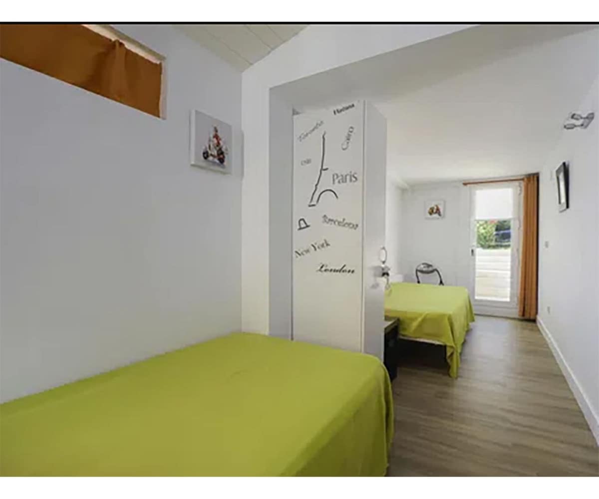 3 soveværelse Villa til salg i Nueva Andalucia med swimmingpool - € 980.000 (Ref: 9600038)