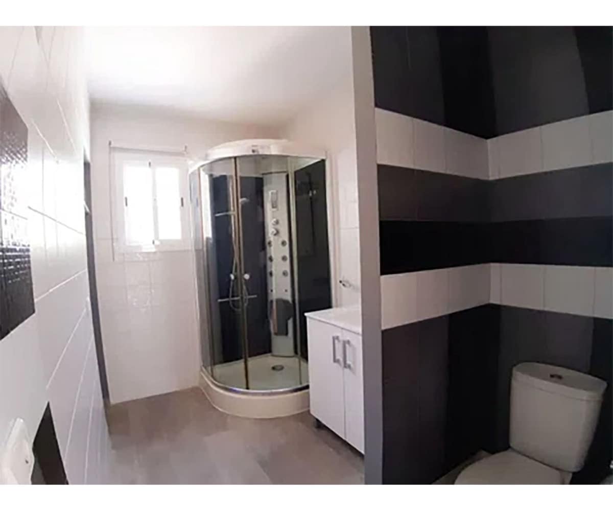 3 soveværelse Villa til salg i Nueva Andalucia med swimmingpool - € 980.000 (Ref: 9600038)