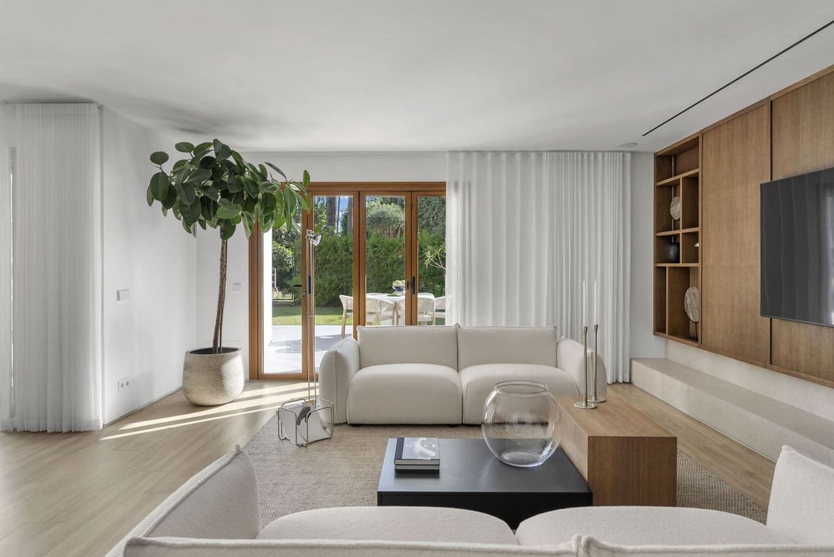 4 quarto Apartamento para venda em Nueva Andalucia com piscina garagem - 2 250 000 € (Ref: 9622771)